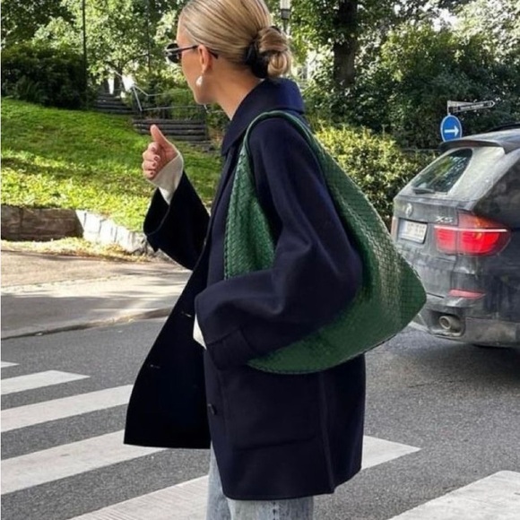 Yves St. Germaine Paris Navy Blue Wool Blazer - Picture 8 of 9